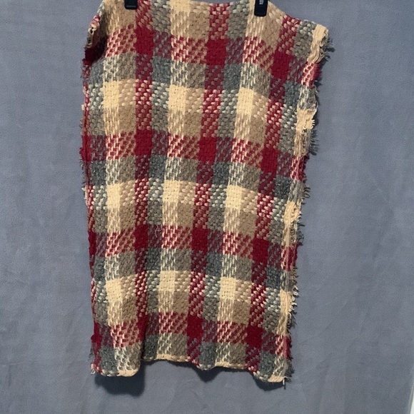 Plaid Knit Scarf in Red and Beige - Picture 3 of 4